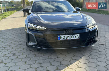 Купе Audi RS e-tron GT 2024 в 