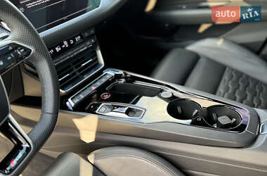 Купе Audi RS e-tron GT 2024 в 