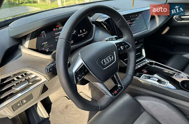 Купе Audi RS e-tron GT 2024 в 
