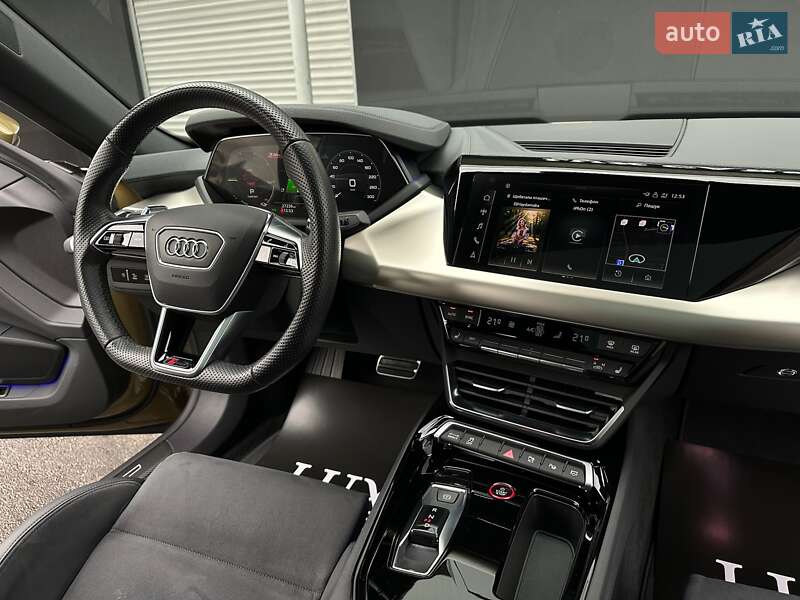 Купе Audi RS e-tron GT 2021 в Киеве фото 48 Купе Audi RS e-tron GT 2021 в Киеве