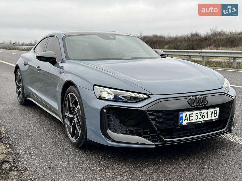 Купе Audi RS e-tron GT 2024 в Дніпрі