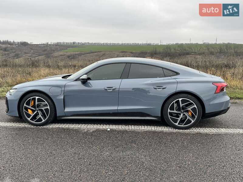 Купе Audi RS e-tron GT 2024 в Дніпрі