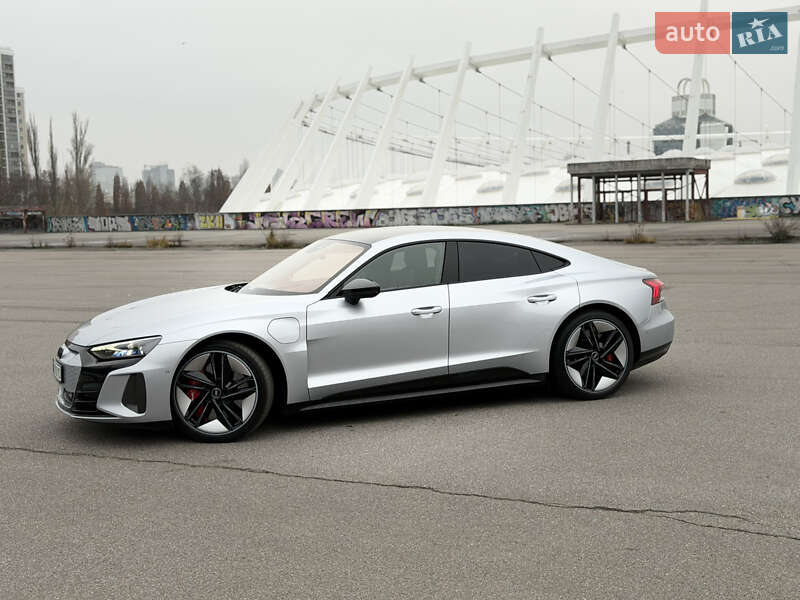 Купе Audi RS e-tron GT 2022 в Києві
