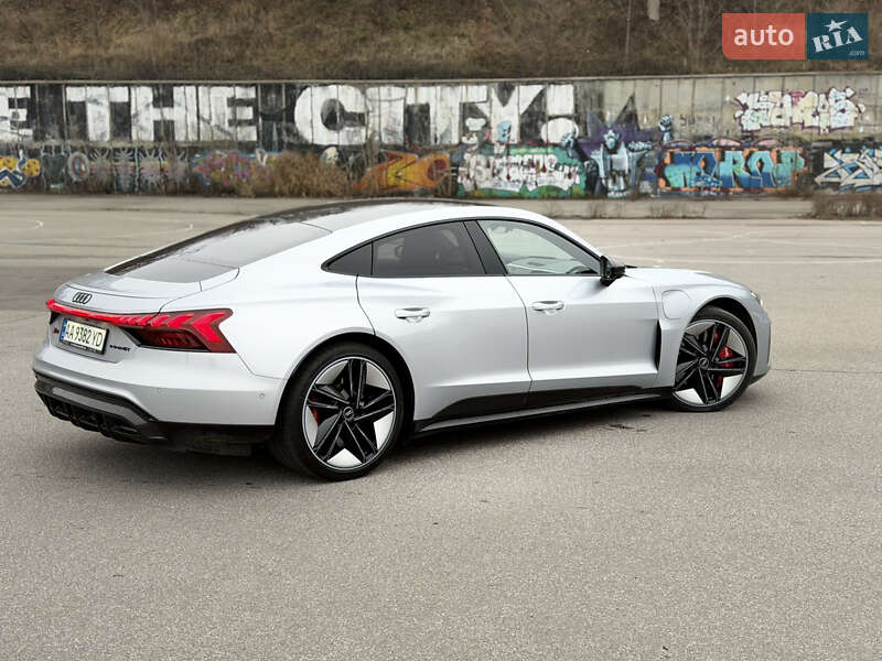 Купе Audi RS e-tron GT 2022 в Києві