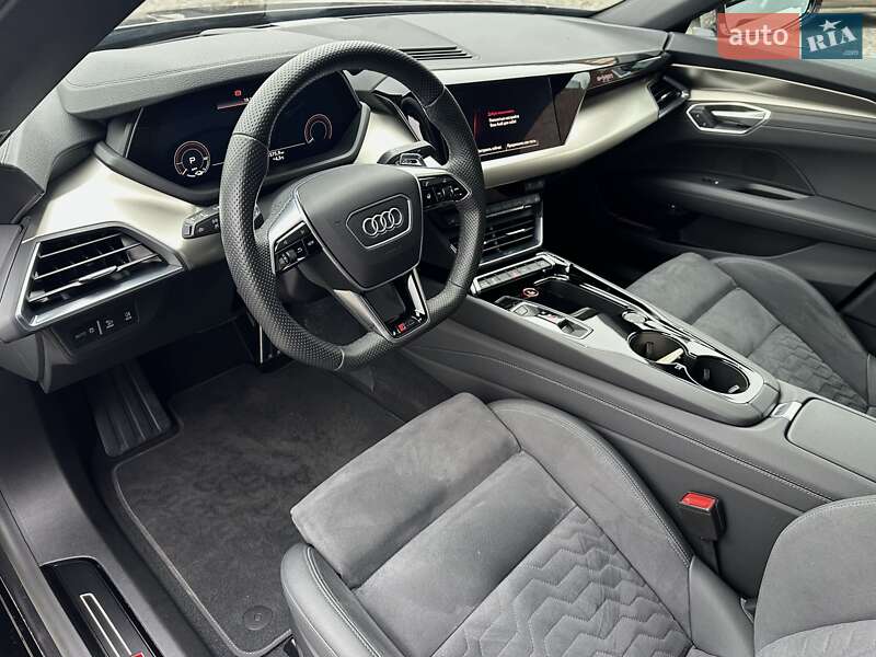 Купе Audi RS e-tron GT 2023 в Днепре