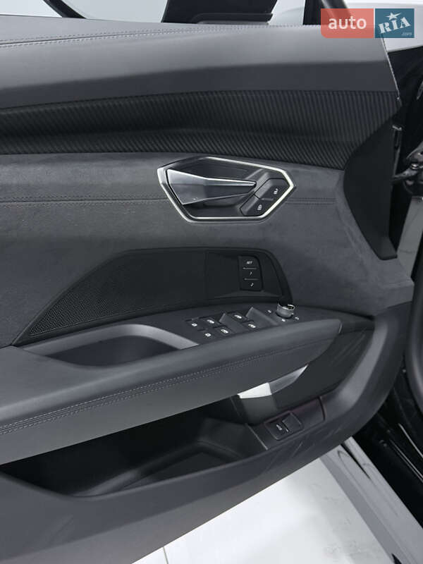 Купе Audi RS e-tron GT 2023 в Одесі