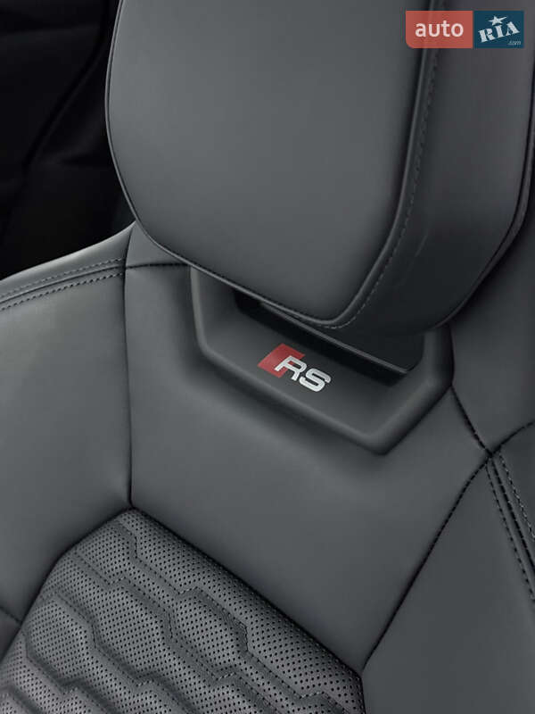 Купе Audi RS e-tron GT 2023 в Одесі
