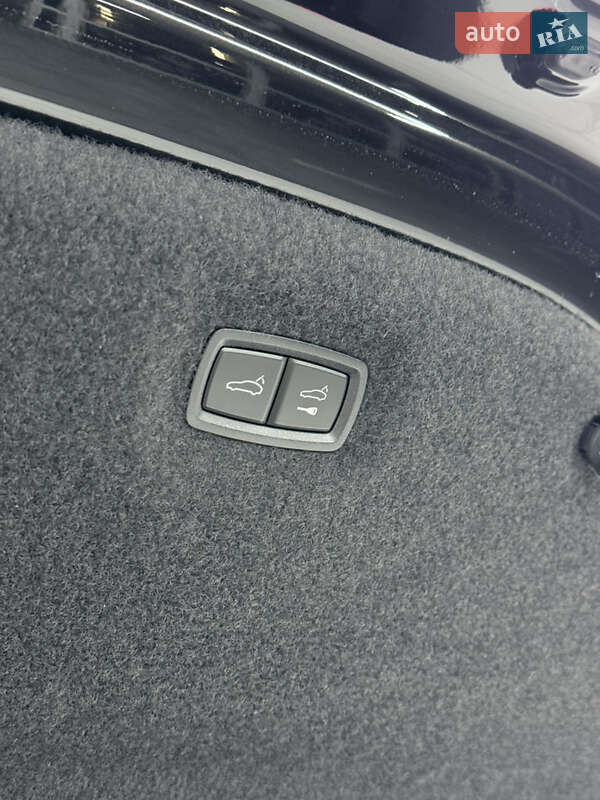 Купе Audi RS e-tron GT 2023 в Одесі