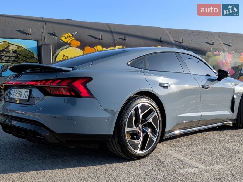 Купе Audi RS e-tron GT 2024 в Киеве
