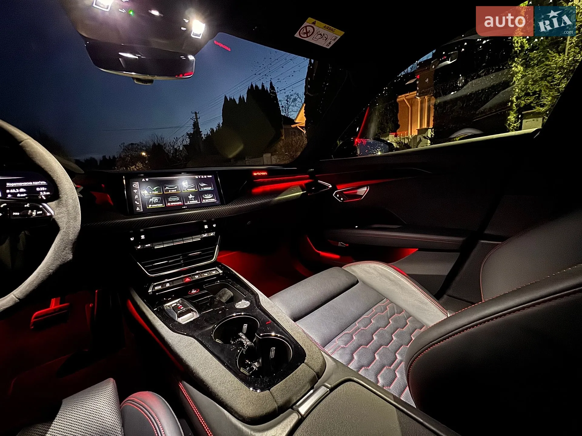 2022 Audi RS e-tron GT - мініатюра 17