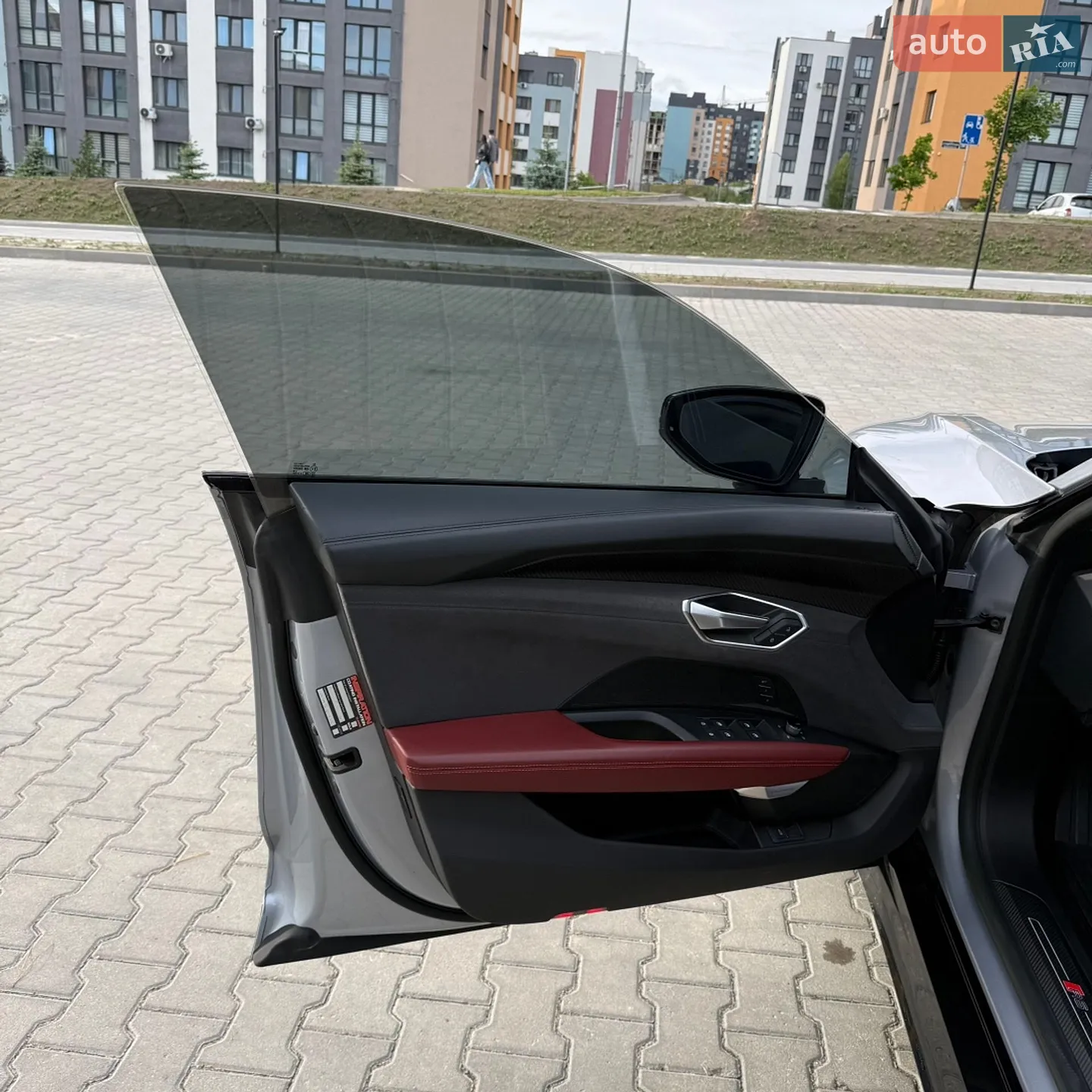 2022 Audi RS e-tron GT - мініатюра 13