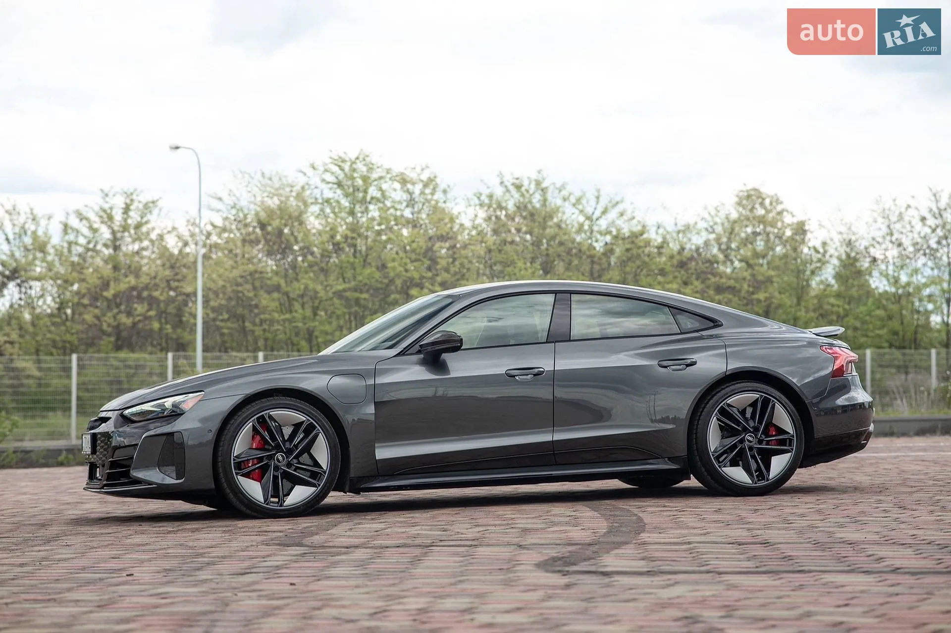 2022 Audi RS e-tron GT - мініатюра 13