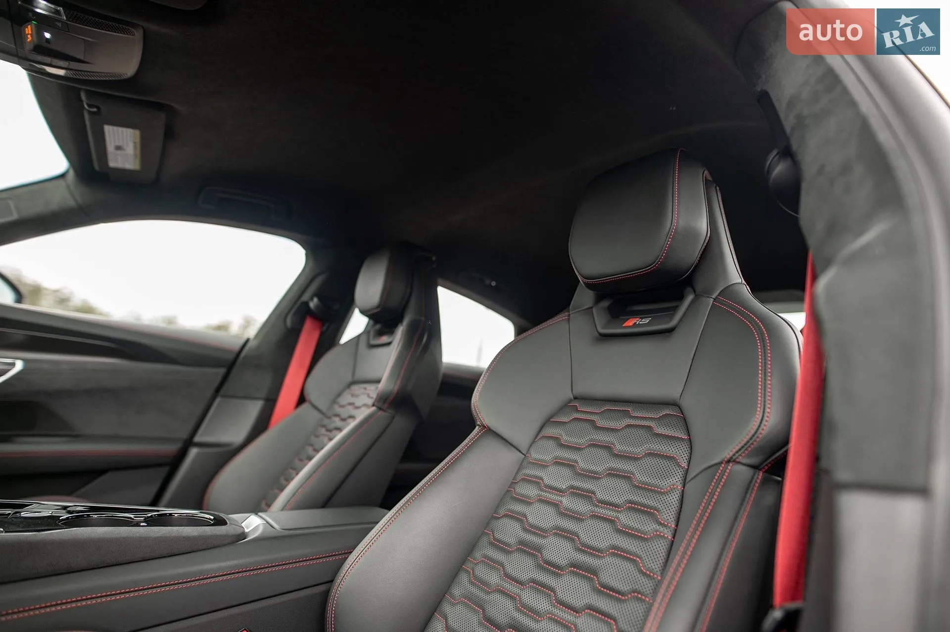 2022 Audi RS e-tron GT - мініатюра 70