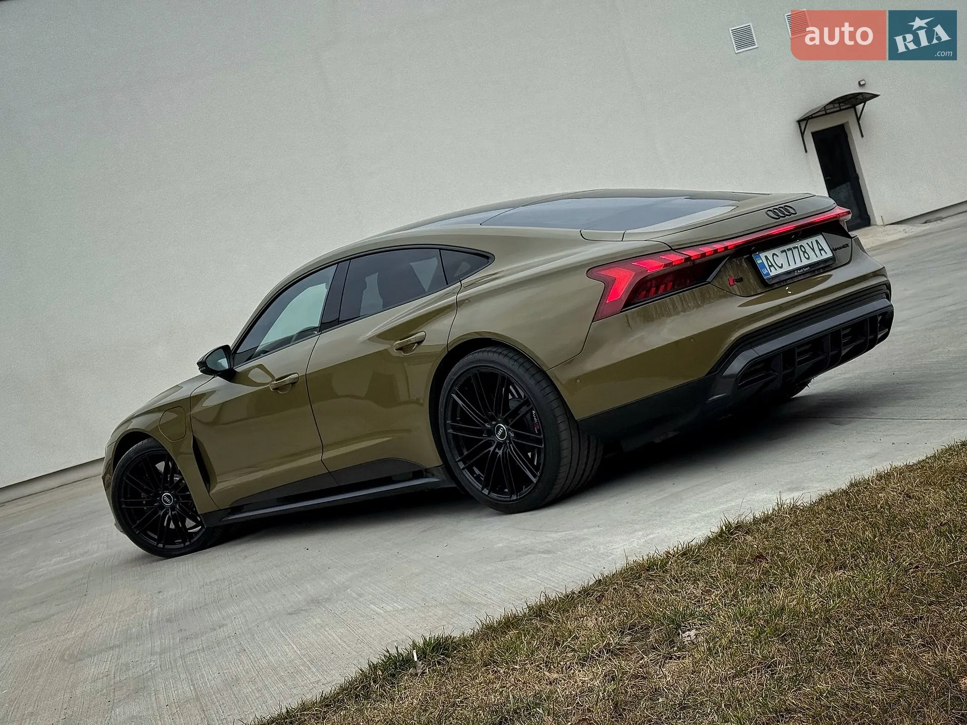 2021 Audi RS e-tron GT - мініатюра 13