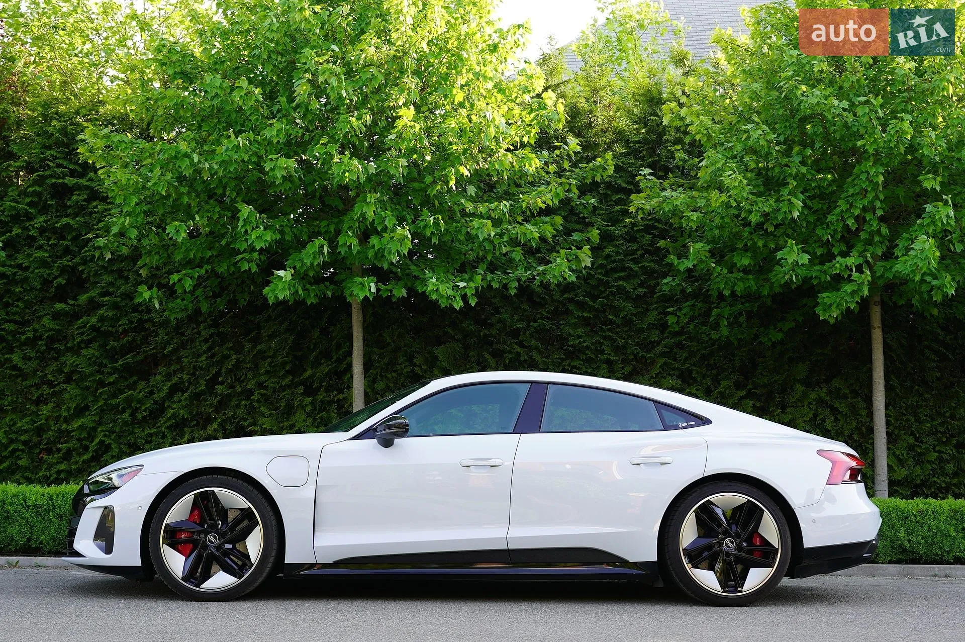 2021 Audi RS e-tron GT - мініатюра 12