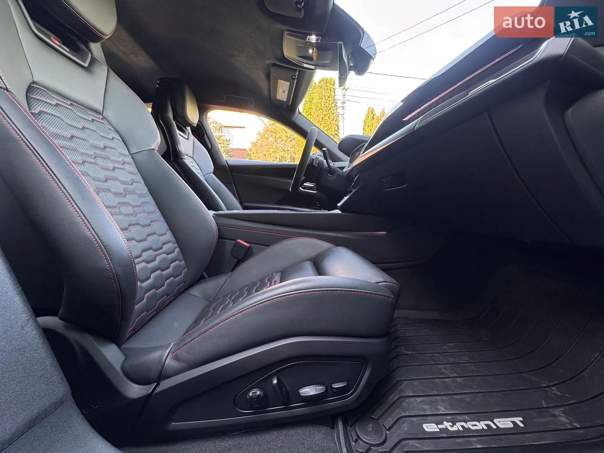 2021 Audi RS e-tron GT - мініатюра 22