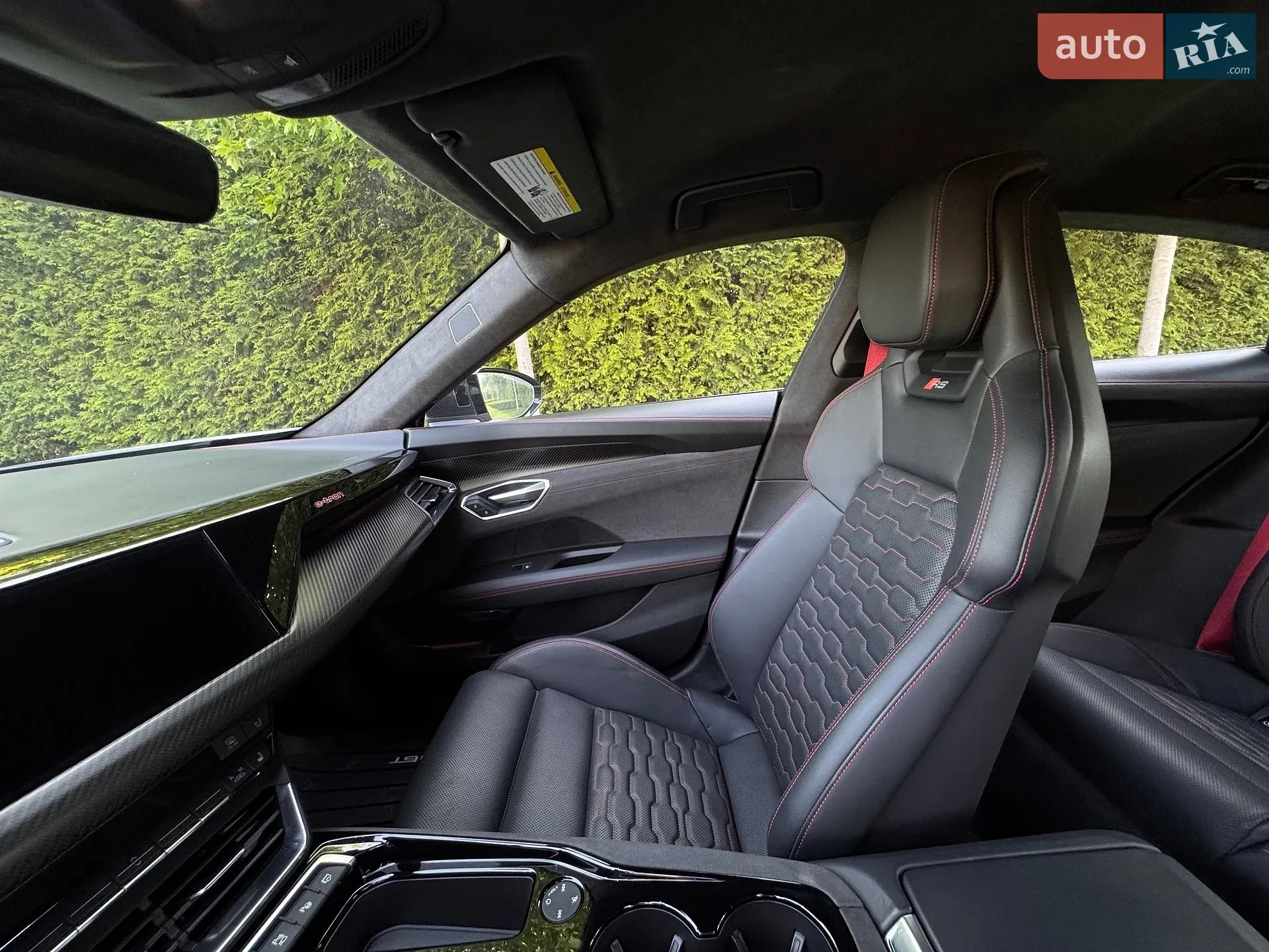 2021 Audi RS e-tron GT - мініатюра 18
