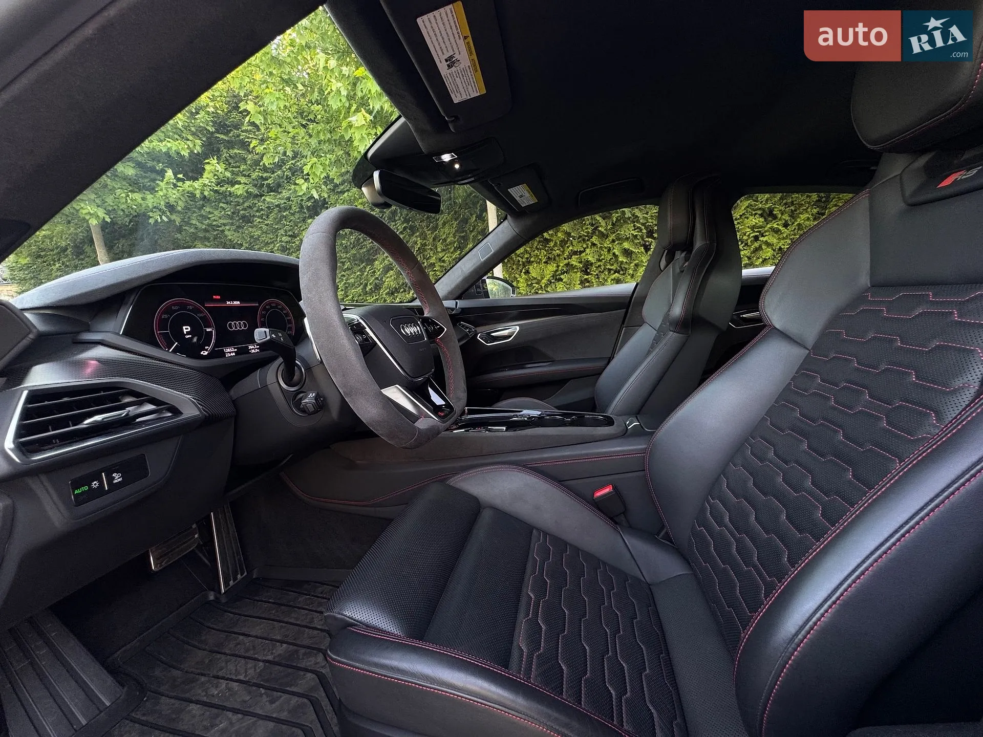 2021 Audi RS e-tron GT - мініатюра 15