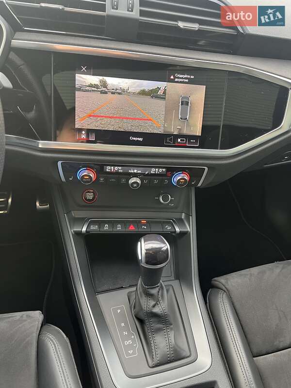Внедорожник / Кроссовер Audi RS Q3 Sportback 2021 в Днепре