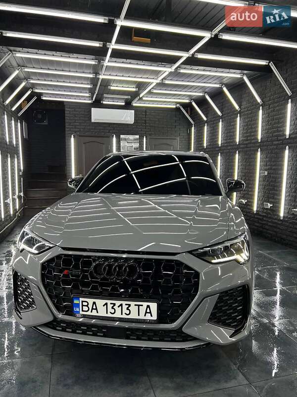 Внедорожник / Кроссовер Audi RS Q3 2021 в Киеве