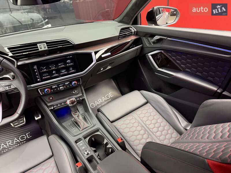 Позашляховик / Кросовер Audi RS Q3 2023 в Києві