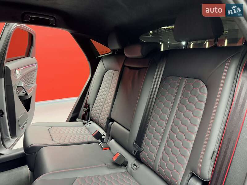 Позашляховик / Кросовер Audi RS Q3 2023 в Києві