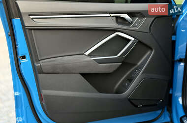 Внедорожник / Кроссовер Audi RS Q3 2023 в 