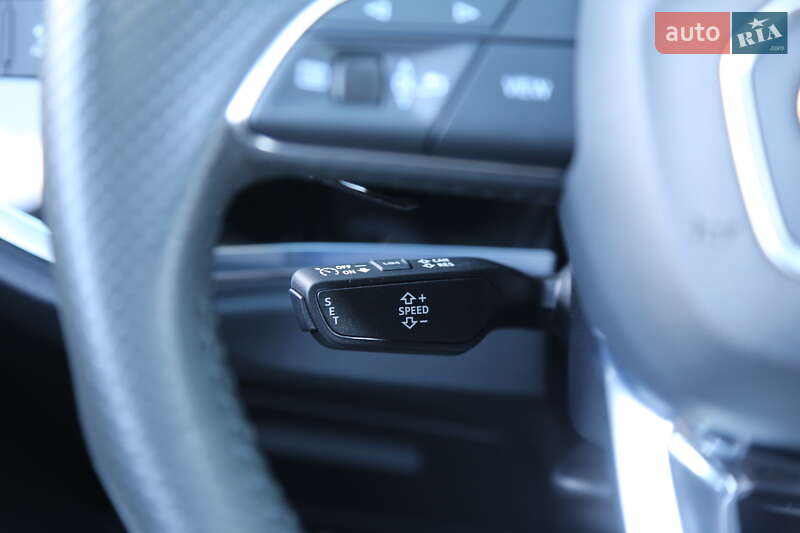 Внедорожник / Кроссовер Audi RS Q3 2021 в Киеве фото 18 Внедорожник / Кроссовер Audi RS Q3 2021 в Киеве