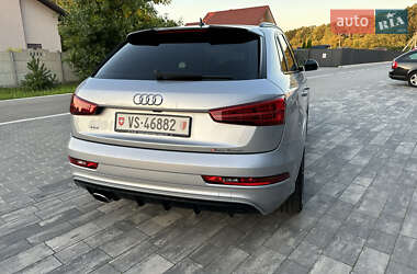 Позашляховик / Кросовер Audi RS Q3 2016 в  фото 13 Позашляховик / Кросовер Audi RS Q3 2016 в