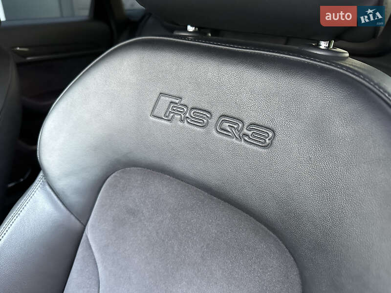 Внедорожник / Кроссовер Audi RS Q3 2016 в Луцке