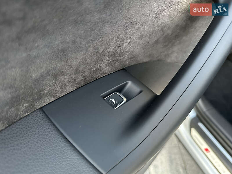 Внедорожник / Кроссовер Audi RS Q3 2016 в Луцке