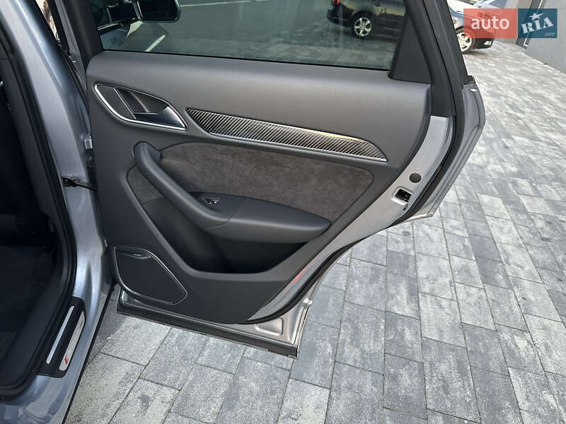 Внедорожник / Кроссовер Audi RS Q3 2016 в Луцке