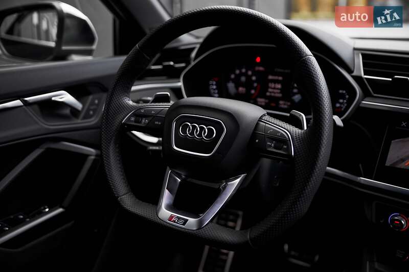Позашляховик / Кросовер Audi RS Q3 2024 в Києві