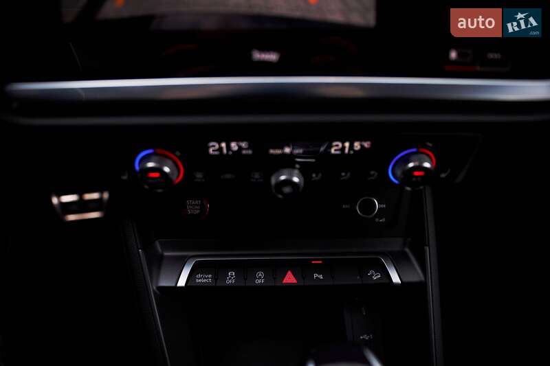 Позашляховик / Кросовер Audi RS Q3 2024 в Києві