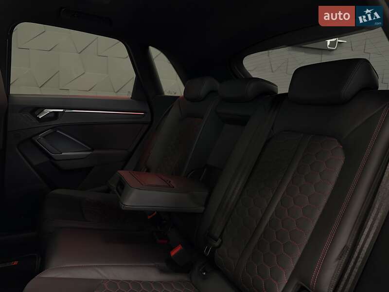 Внедорожник / Кроссовер Audi RS Q3 2023 в Тернополе