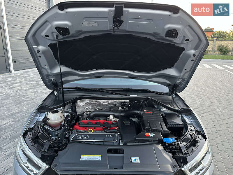 Внедорожник / Кроссовер Audi RS Q3 2016 в Луцке