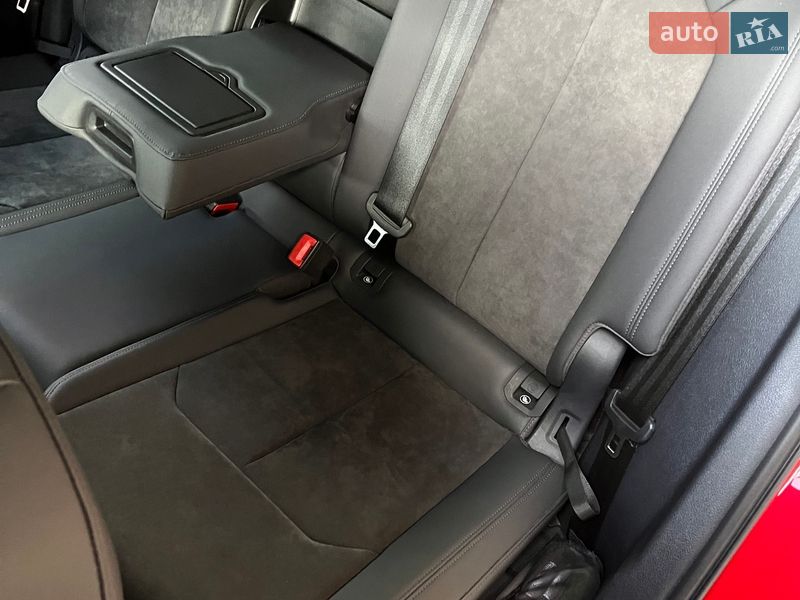 Позашляховик / Кросовер Audi RS Q3 2021 в Дніпрі фото 27 Позашляховик / Кросовер Audi RS Q3 2021 в Дніпрі