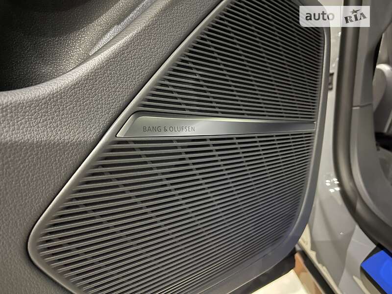 Внедорожник / Кроссовер Audi RS Q8 2023 в Одессе