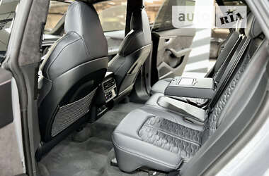 Внедорожник / Кроссовер Audi RS Q8 2022 в 
