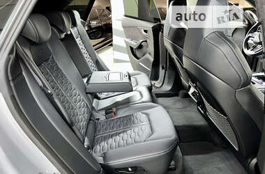 Внедорожник / Кроссовер Audi RS Q8 2022 в 
