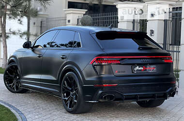 Внедорожник / Кроссовер Audi RS Q8 2021 в 