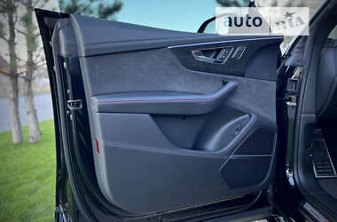 Внедорожник / Кроссовер Audi RS Q8 2021 в 