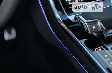 Внедорожник / Кроссовер Audi RS Q8 2021 в 