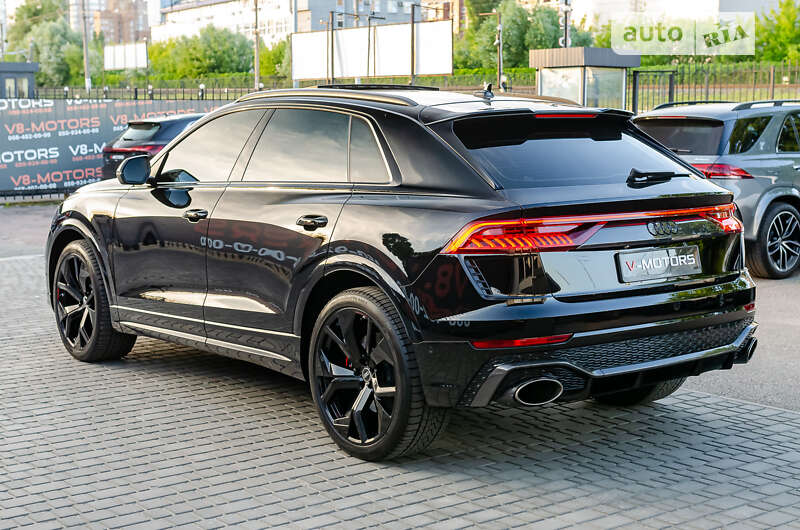 Внедорожник / Кроссовер Audi RS Q8 2020 в Киеве