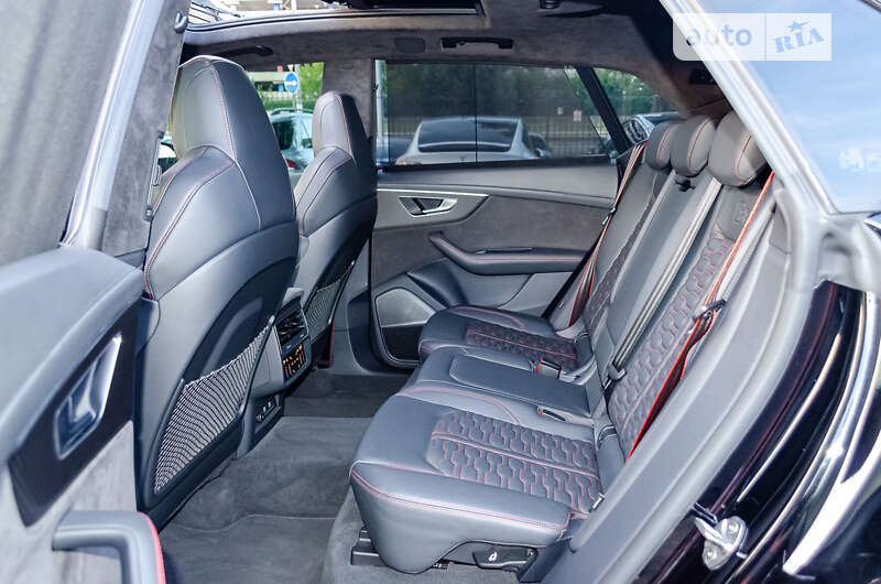 Внедорожник / Кроссовер Audi RS Q8 2020 в Киеве