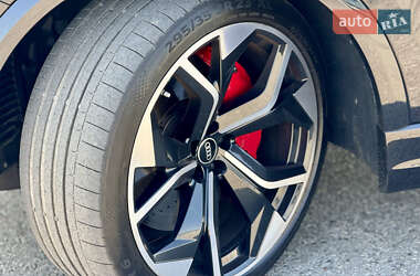 Внедорожник / Кроссовер Audi RS Q8 2021 в 