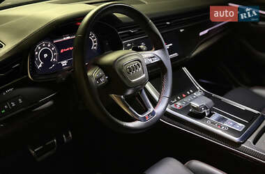 Внедорожник / Кроссовер Audi RS Q8 2021 в 