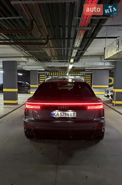 Позашляховик / Кросовер Audi RS Q8 2020 в 