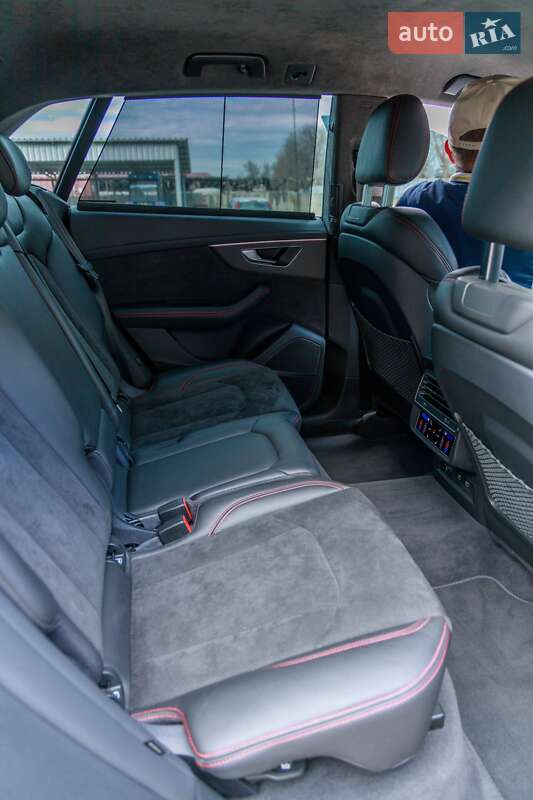 Внедорожник / Кроссовер Audi RS Q8 2021 в Днепре