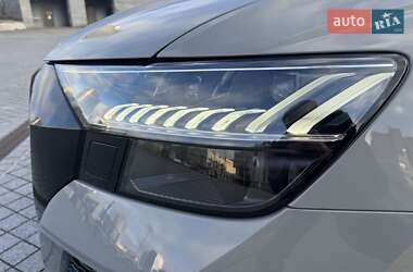 Позашляховик / Кросовер Audi RS Q8 2023 в 